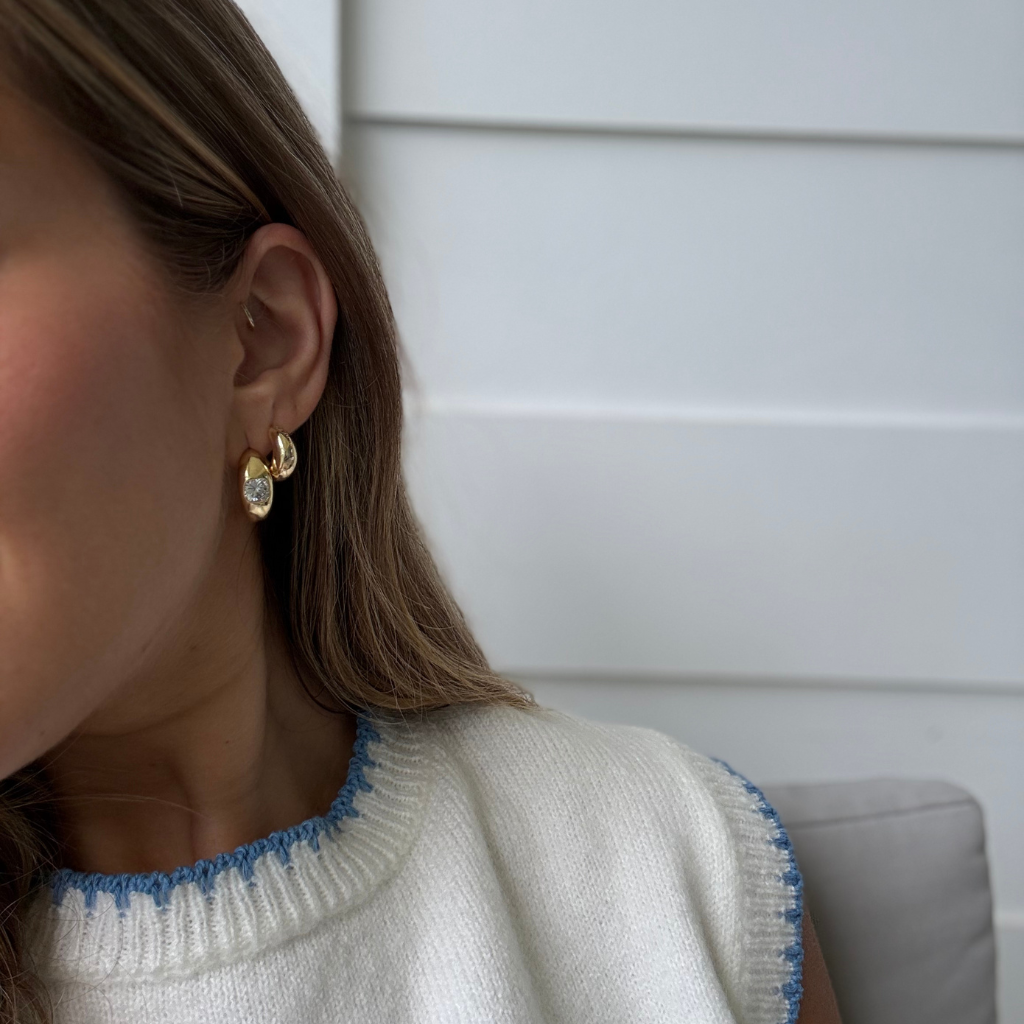 Pre-order Isla Hoops