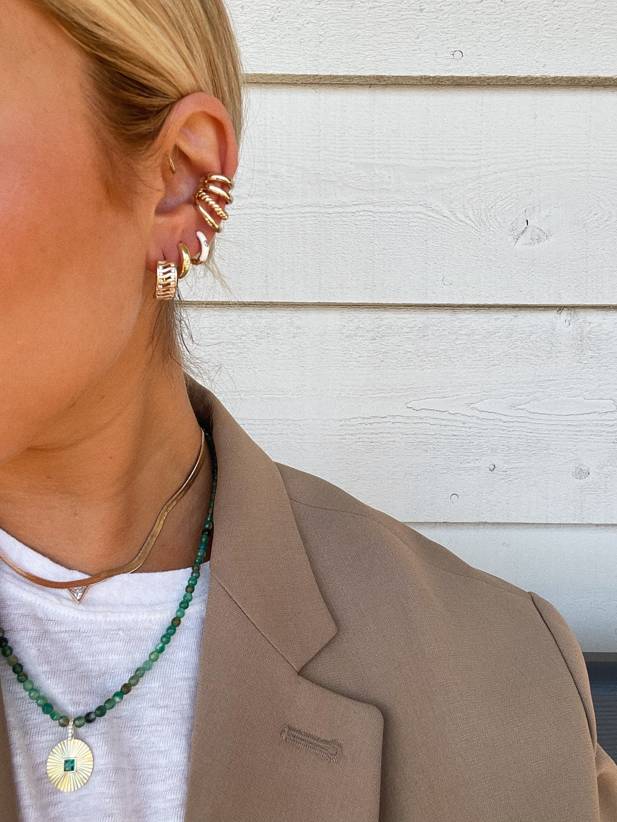 Blanc Hoops
