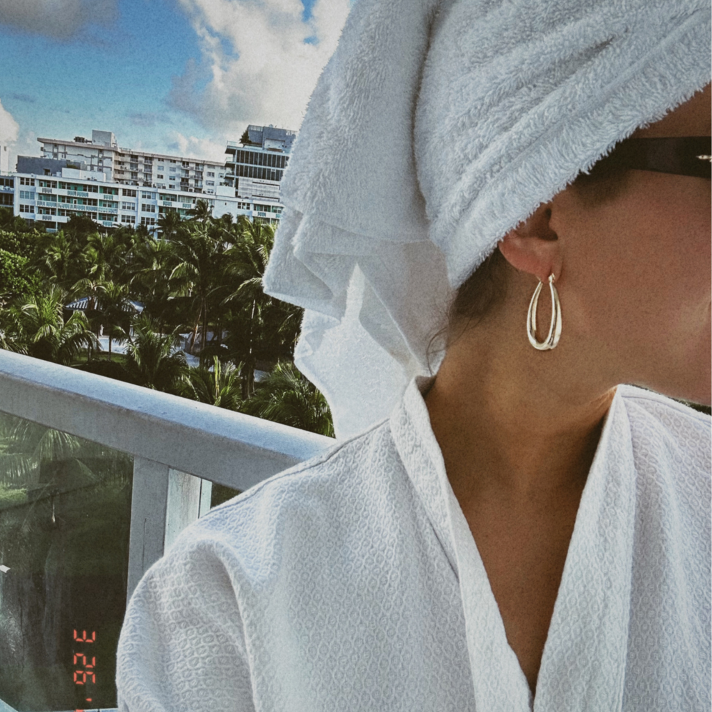 Jolie Hoops